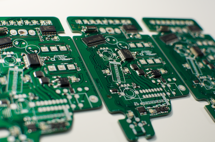 configurable control device for multiple actuators and sensors