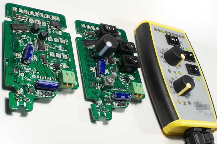 configurable control device for multiple actuators and sensors